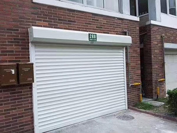 電動(dòng)車庫(kù)門卷簾門