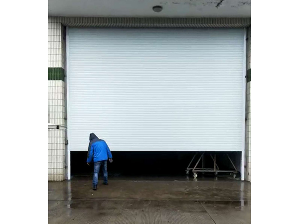 電動抗風卷簾門